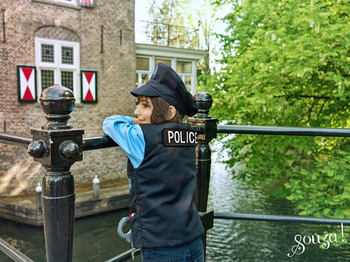 Souza! Kostium policjanta z czapką i akcesoriami 4-7 lat